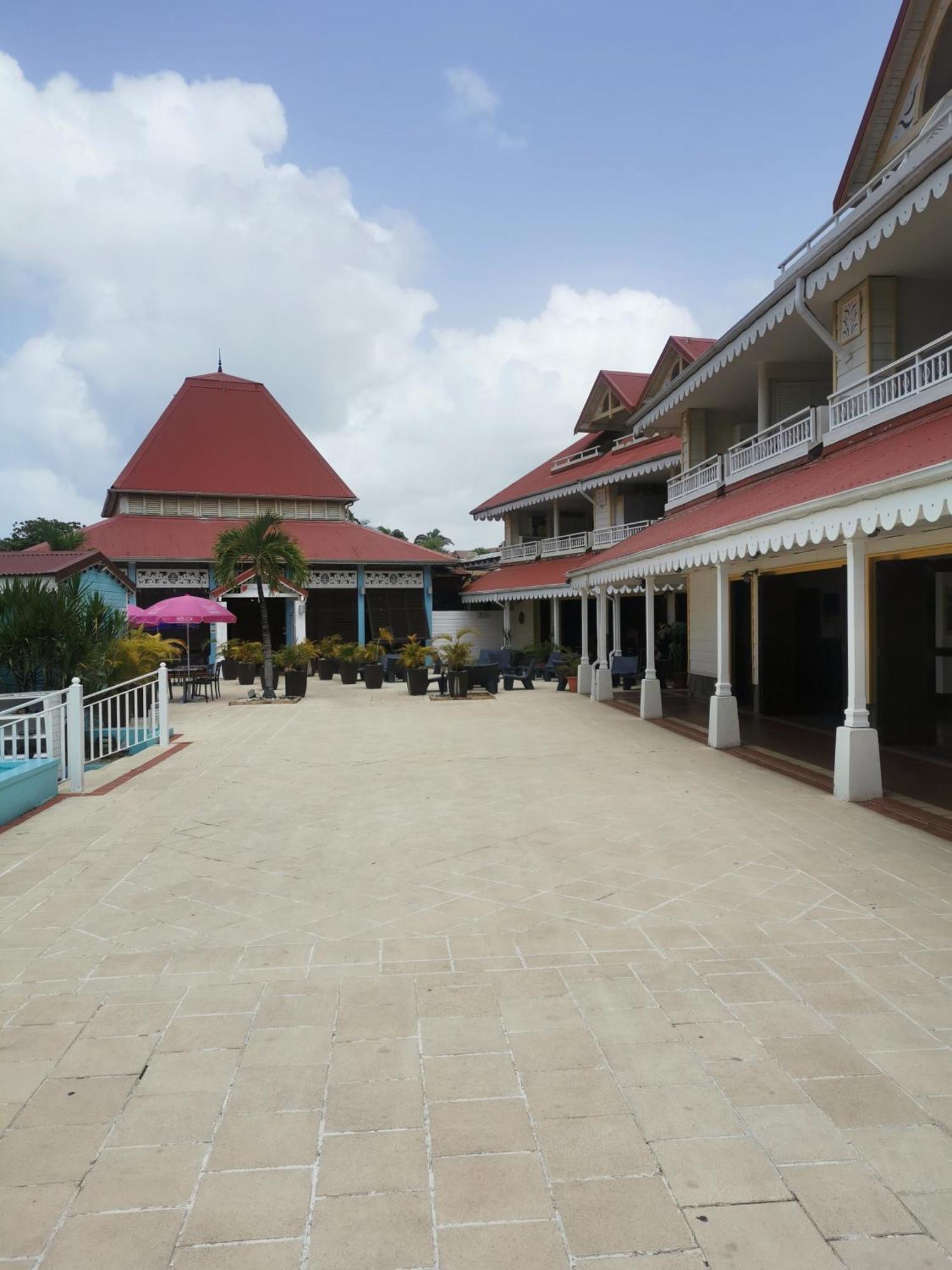 Appart T3 Village Vacances Sainte-Anne Courcelles Kültér fotó